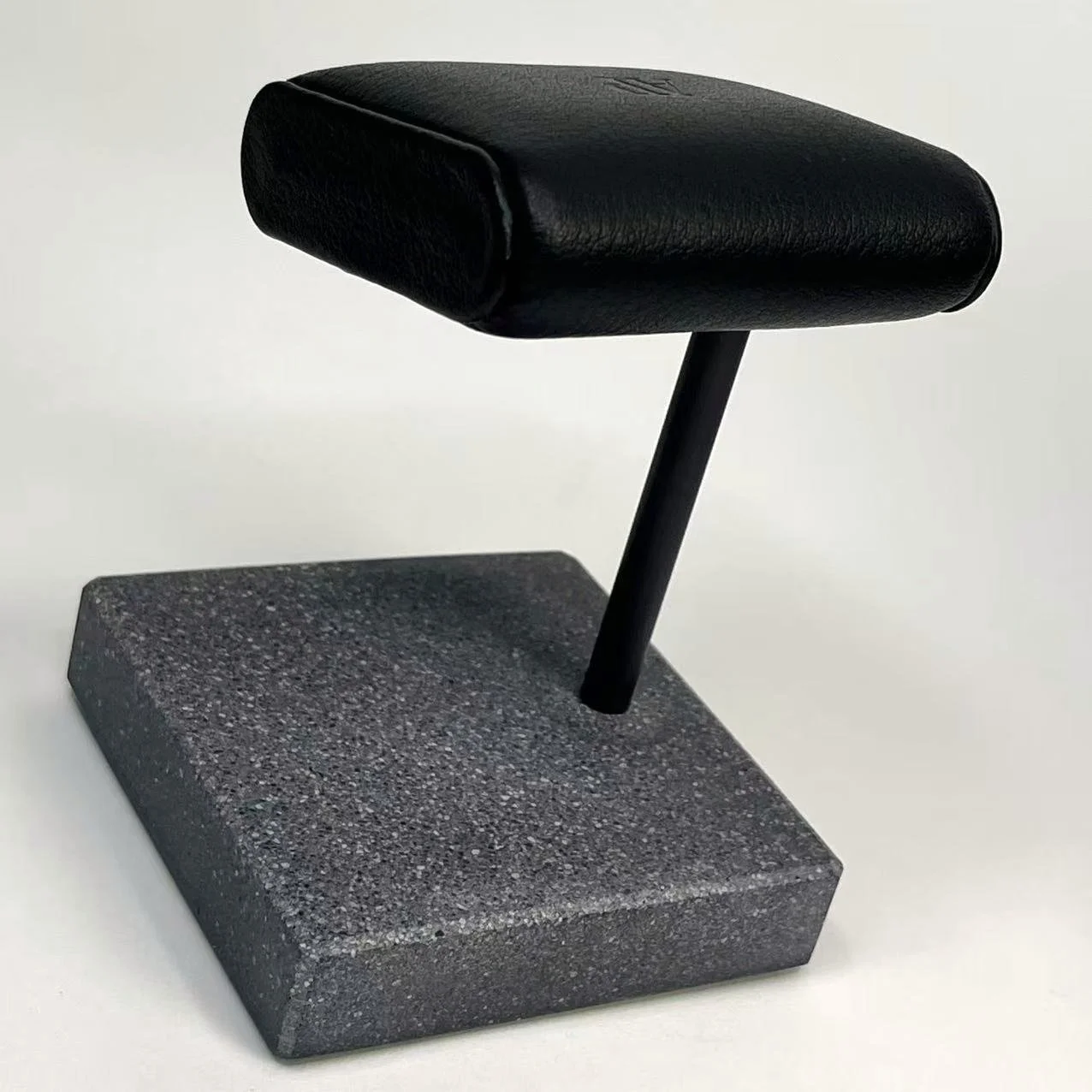 オーデマピゲ　ウォッチスタンド Audemars Piguet × The Watch Stand – Luxury Leather & Stone Display